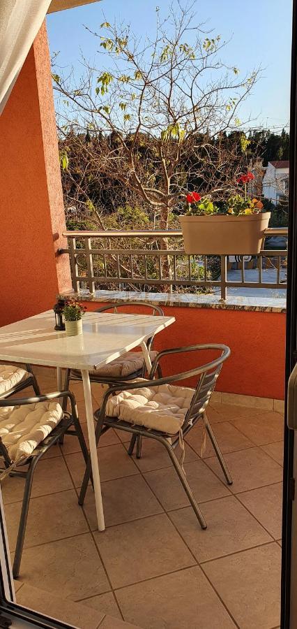 Tomislav Apartment Makarska Exterior photo