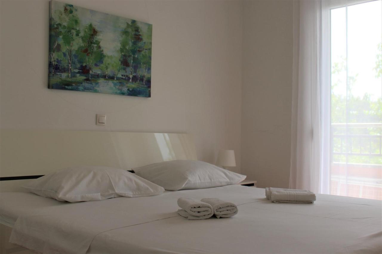 Tomislav Apartment Makarska Exterior photo