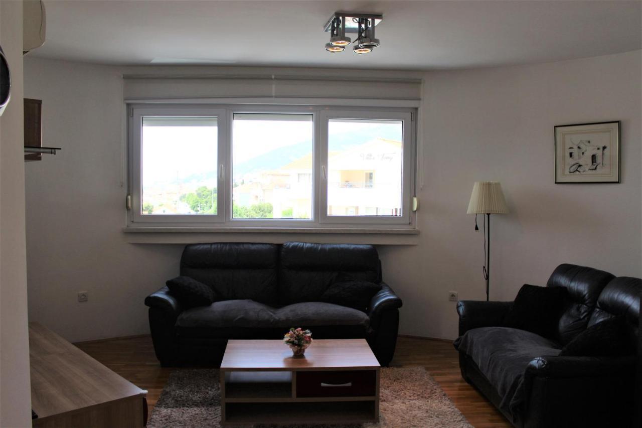 Tomislav Apartment Makarska Exterior photo